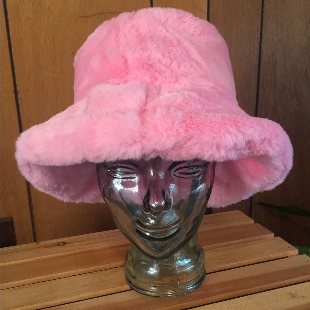 Powder Pink Faux Fur Bucket Hat - Picture 5 of 11